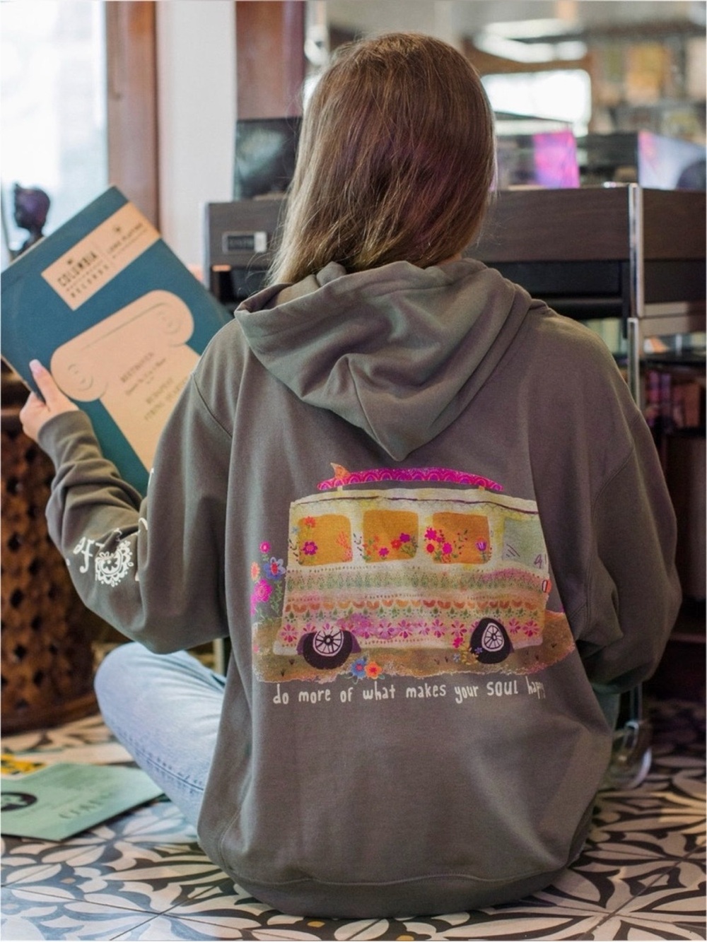 Natural Life Hoodie Sweatshirt - Makes You Happy Size Large